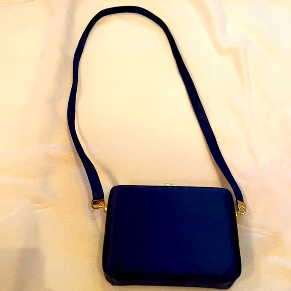 Lord & Taylor Cross Body bag - Picture 1 of 4